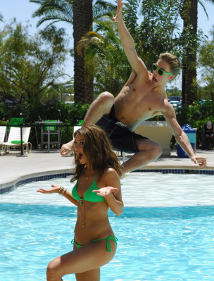 Maria Menounos pic #486416