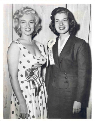 Marilyn Monroe pic #230086
