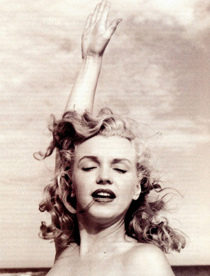 Marilyn Monroe pic #213368