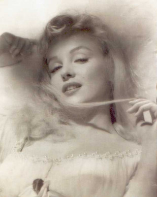 Marilyn Monroe pic #260854