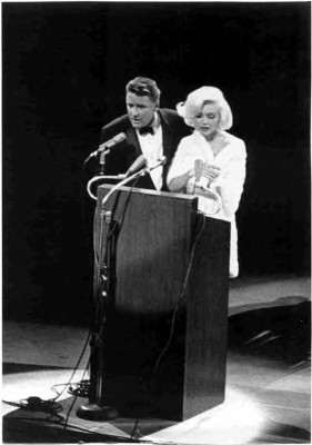 Marilyn Monroe pic #350727