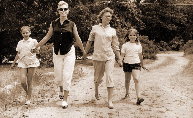 Marilyn Monroe pic #266431
