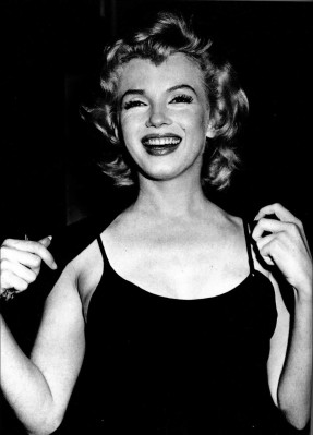 Marilyn Monroe pic #266942