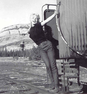 photo 23 in Marilyn Monroe gallery [id715696] 2014-07-07 00:00:00