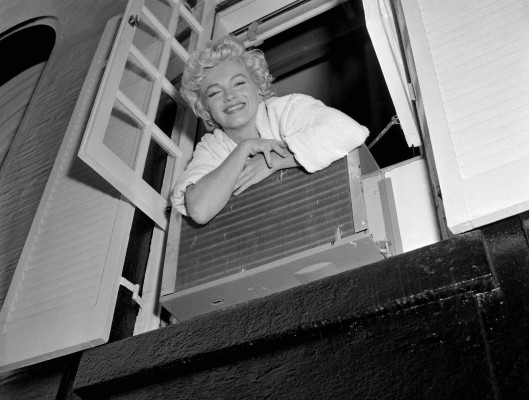Marilyn Monroe pic #261265