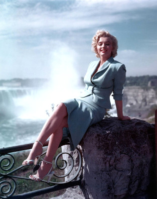 Marilyn Monroe pic #375037