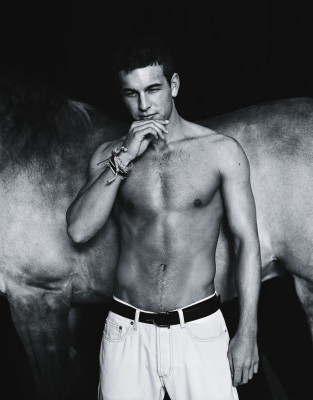 photo 16 in Mario Casas gallery [id1314297] 2022-11-18 00:00:00