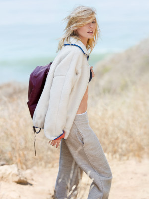 Martha Hunt pic #754973