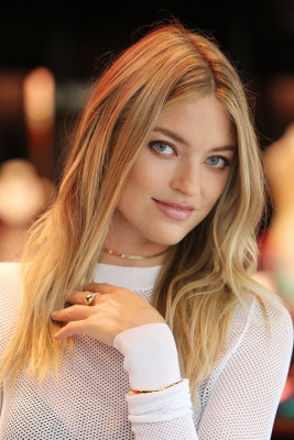 Martha Hunt pic #867780
