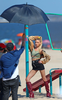Martha Hunt pic #952645
