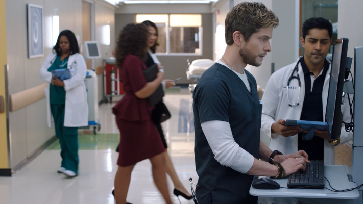 Matt Czuchry pic #1219285