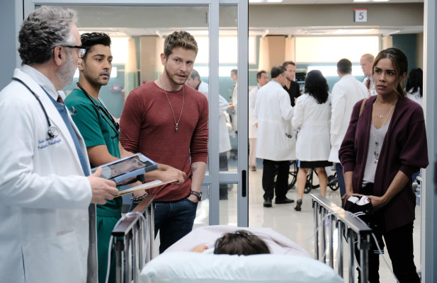 Matt Czuchry pic #1230350