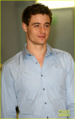 Max Irons pic #679907