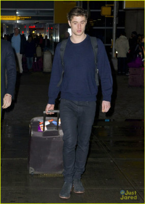 Max Irons pic #673438