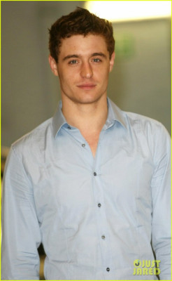 Max Irons pic #673849