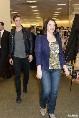 Max Irons pic #675255