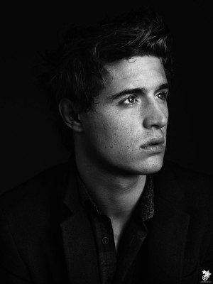 Max Irons pic #673379