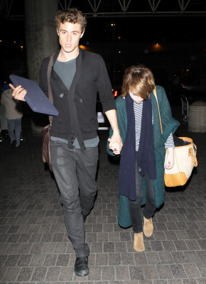 Max Irons pic #673271