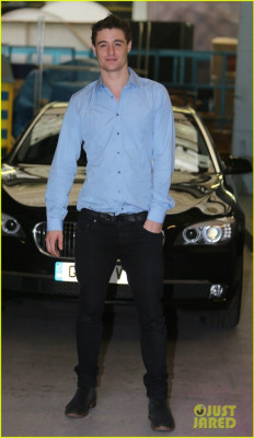 Max Irons pic #679911