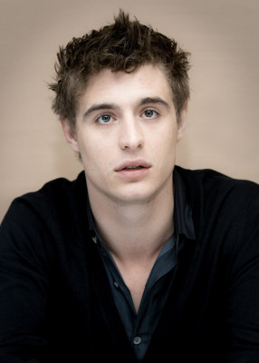 Max Irons pic #678870