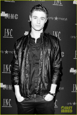 Max Irons pic #678143