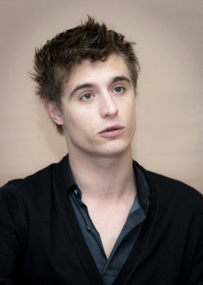 Max Irons pic #675285