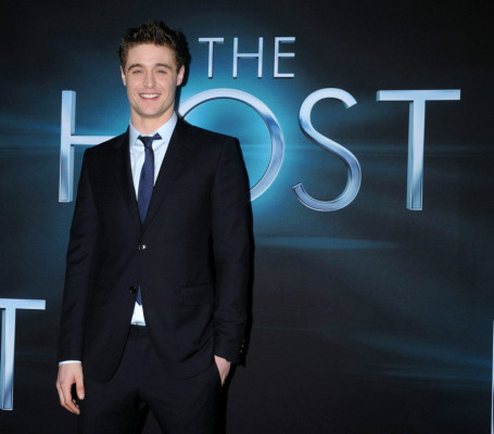 Max Irons pic #679905