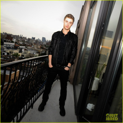 Max Irons pic #683394