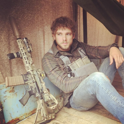 Max Thieriot pic #1243566
