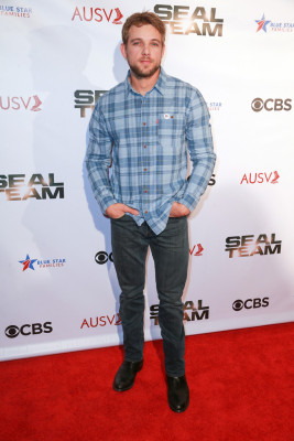 Max Thieriot pic #1260038
