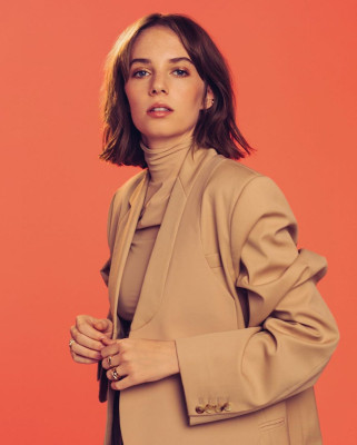 Maya Thurman Hawke pic #1224050