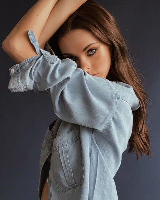 Meika Woollard pic #1225736