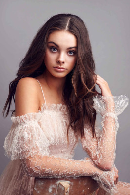 Meika Woollard pic #1063804