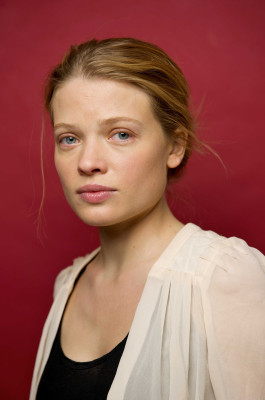 Melanie Thierry pic #424595