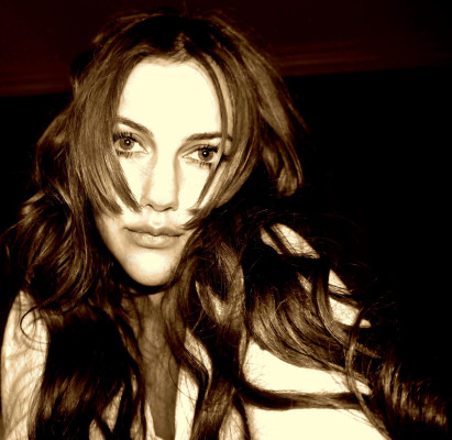 Meryem Uzerli pic #630343