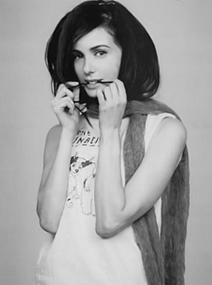 Mia Kirshner pic #51849