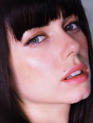 Mia Kirshner pic #23054