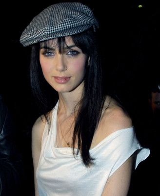 photo 24 in Mia Kirshner gallery [id207376] 2009-11-30 00:00:00