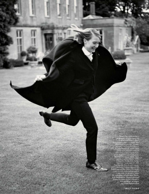 photo 4 in Mia Wasikowska gallery [id528692] 2012-09-04 00:00:00