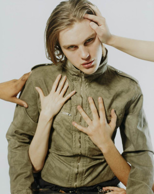 Michael Pitt pic #215968