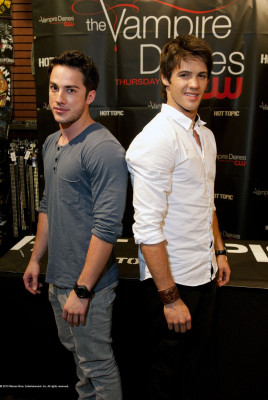 Michael Trevino pic #644976