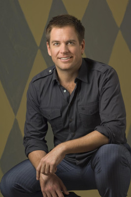 Michel Weatherly pic #227662