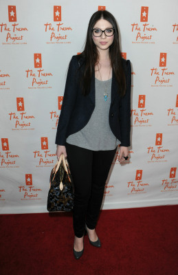photo 27 in Michelle Trachtenberg gallery [id318566] 2010-12-23 00:00:00