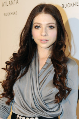 photo 16 in Michelle Trachtenberg gallery [id211587] 2009-12-09 00:00:00
