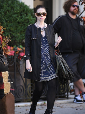 photo 7 in Michelle Trachtenberg gallery [id537103] 2012-09-27 00:00:00