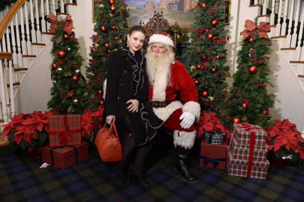 photo 23 in Michelle Trachtenberg gallery [id658413] 2014-01-09 00:00:00