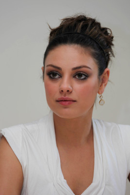 Mila Kunis pic #352494