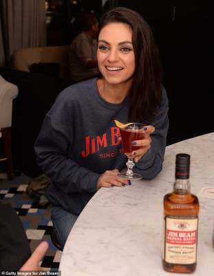 Mila Kunis pic #1090811