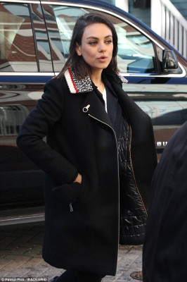 Mila Kunis pic #1002726
