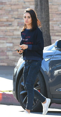 Mila Kunis pic #1084269